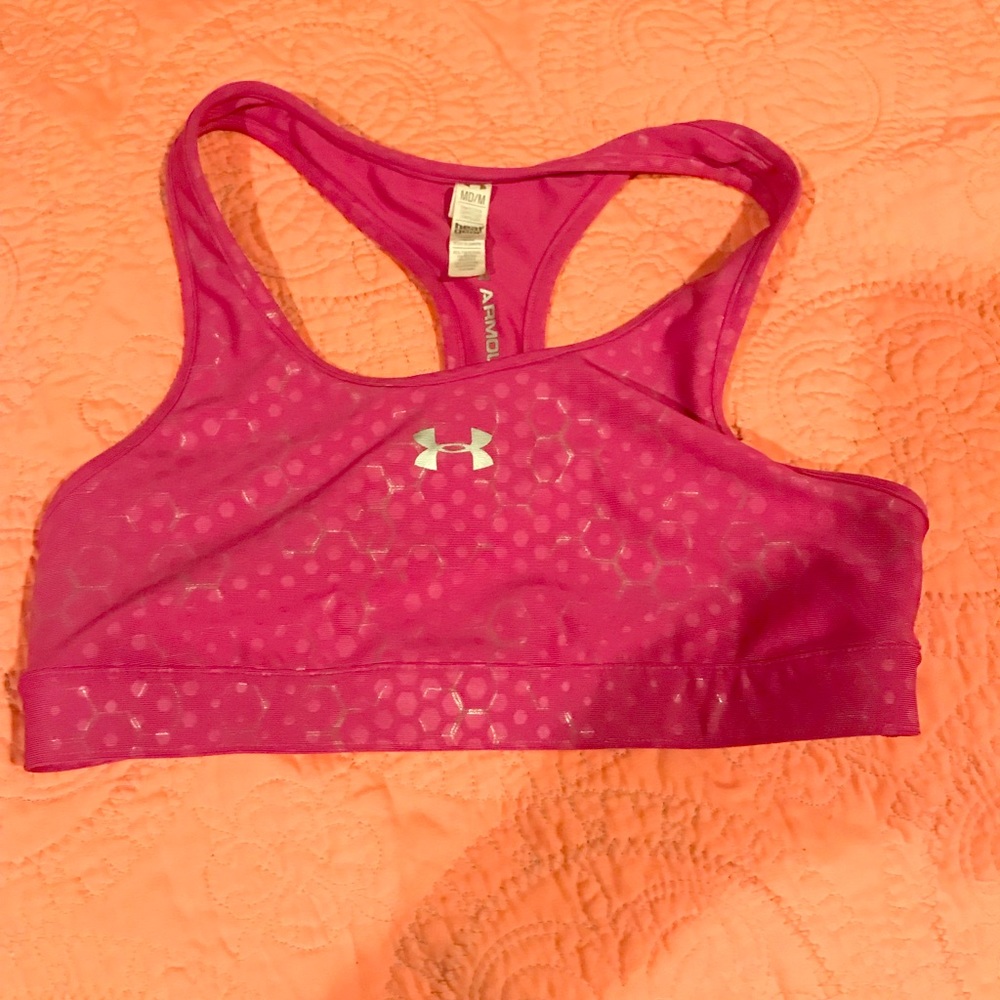 UA sports bra - size medium!